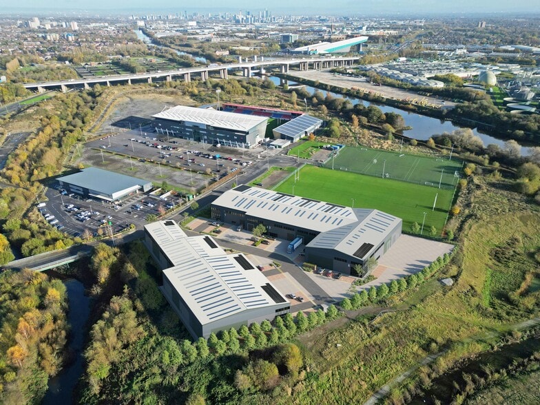 Westside, Manchester à louer - Photo du bâtiment - Image 2 de 5