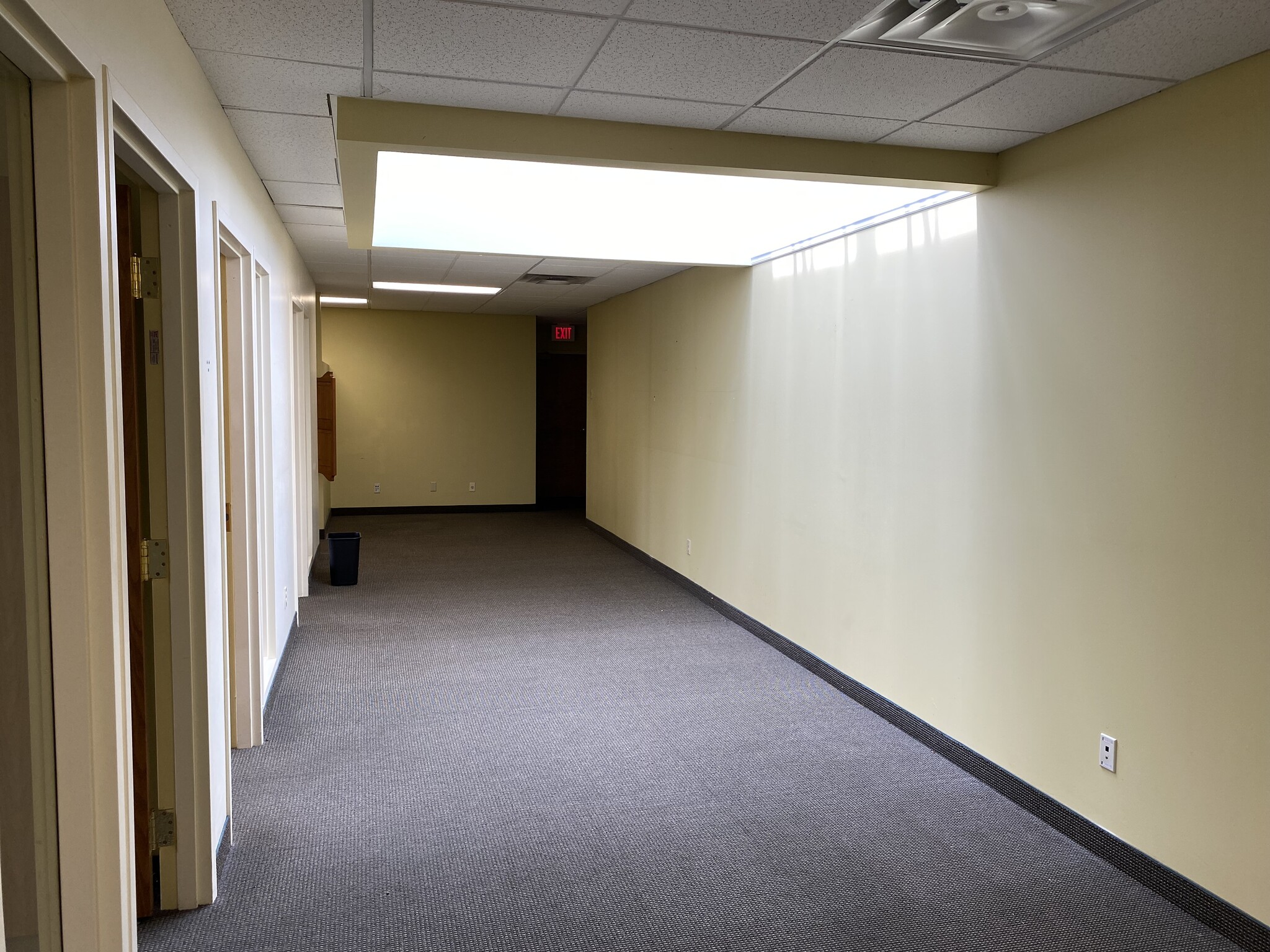 1160 Pittsford-Victor Rd, Pittsford, NY for lease Interior Photo- Image 1 of 5