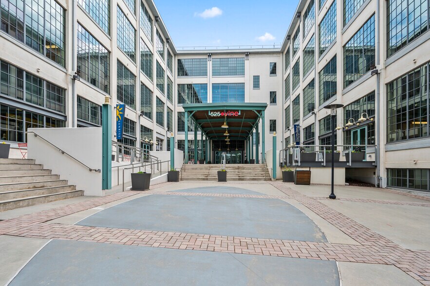 525 Vine St, Winston-Salem, NC à louer - Photo principale - Image 1 de 9