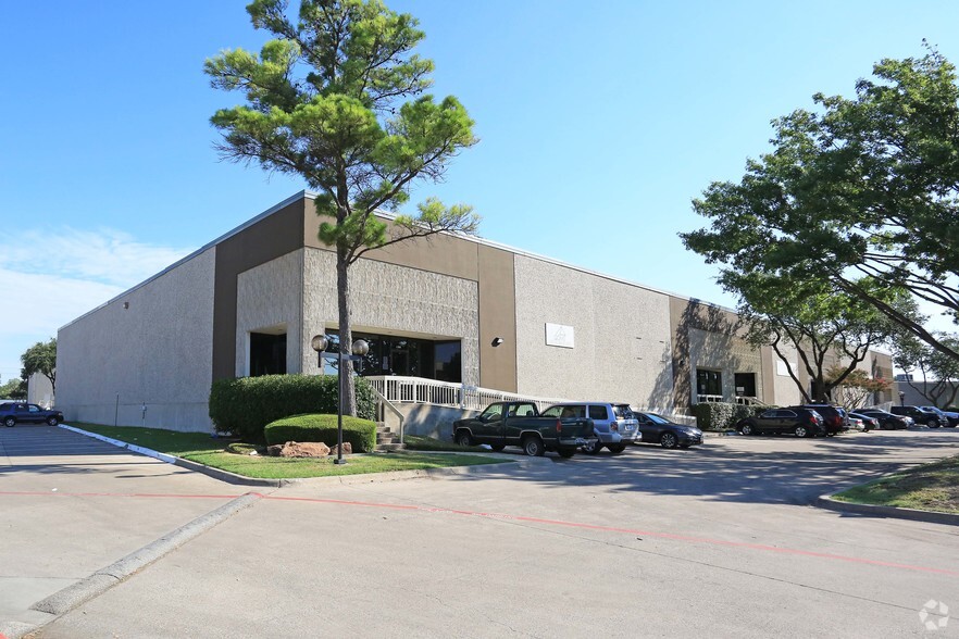 10304-10334 Brockwood Rd, Dallas, TX for lease - Building Photo - Image 1 of 5