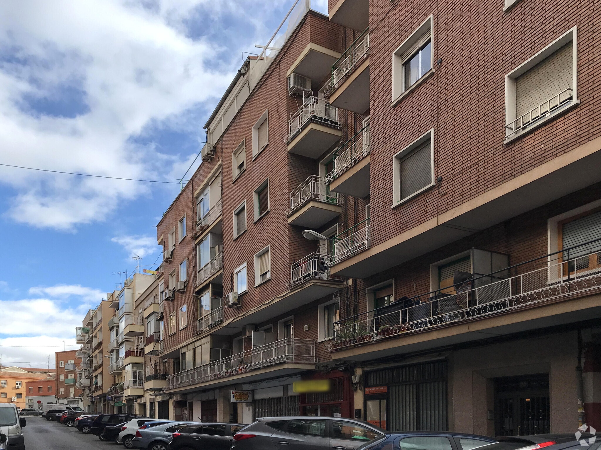 Calle de Enrique Fuentes, 23, Madrid, Madrid for lease Primary Photo- Image 1 of 3