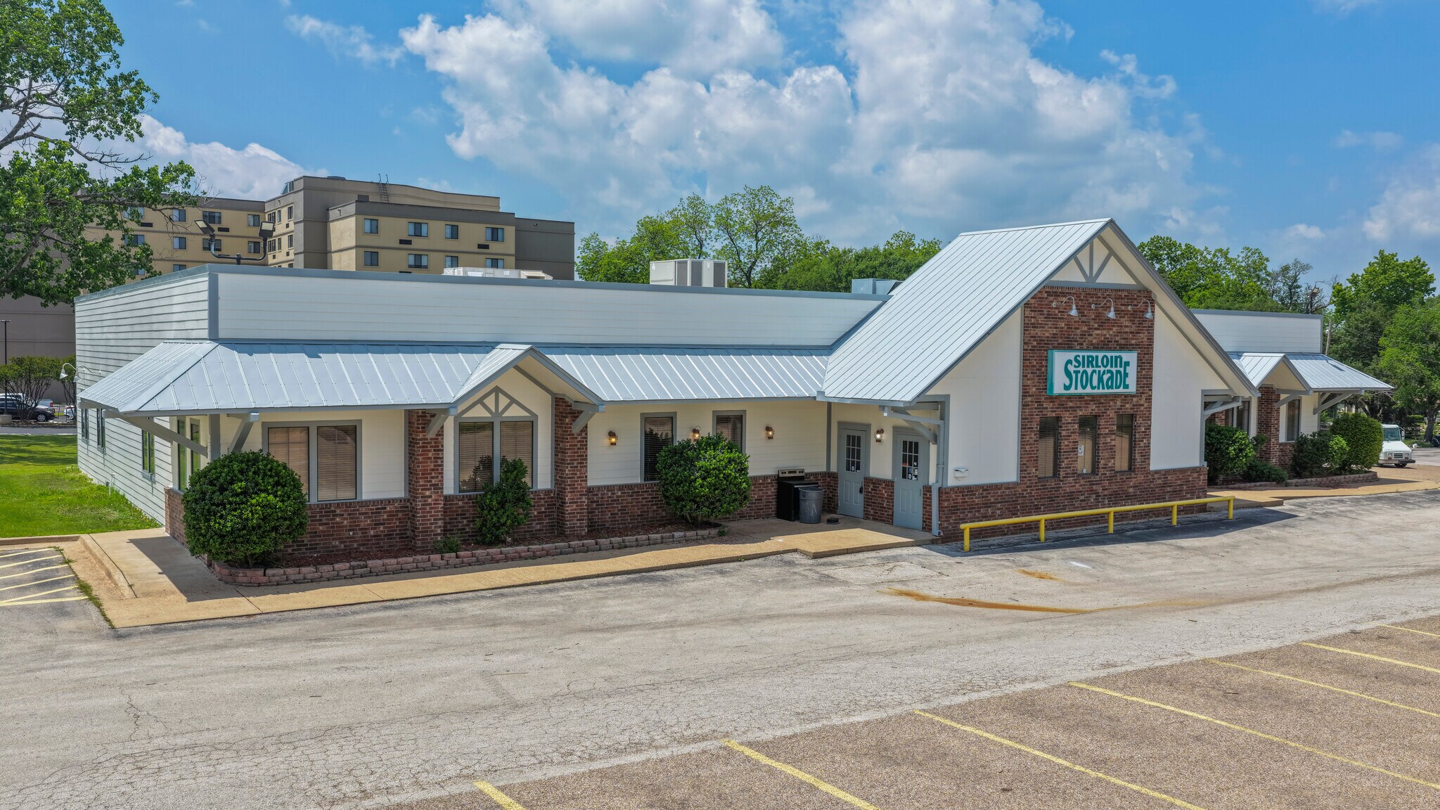 2508 W 7th Ave, Corsicana, TX for lease Building Photo- Image 1 of 48