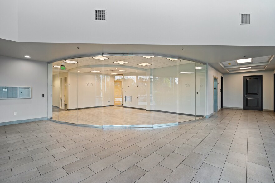 1365 W Business Park Dr, Orem, UT for lease - Building Photo - Image 2 of 56