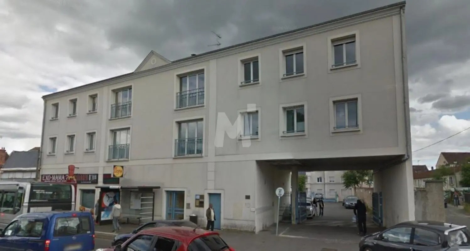 Bureau dans Dammarie-les-Lys à louer Photo du bâtiment- Image 1 de 3