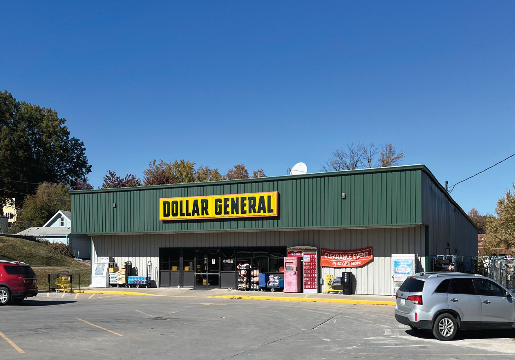 Dollar General portefeuille de 3 propriétés à vendre sur LoopNet.ca Photo principale- Image 1 de 4