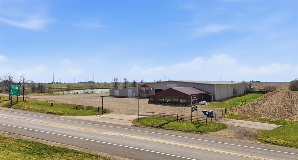 24855 IL Route 122, Delavan, IL à vendre - Photo du bâtiment - Image 2 de 27