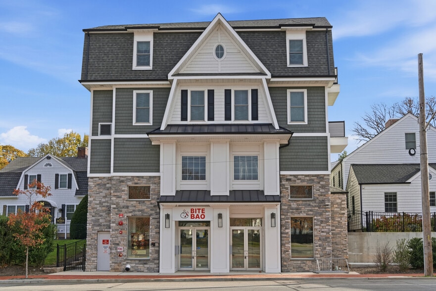 1080 New York Ave, Huntington Station, NY for lease - Building Photo - Image 1 of 21