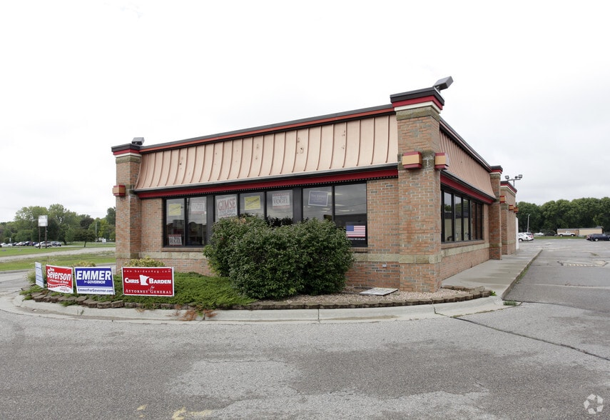 1704 1st St S, Willmar, MN for lease - Building Photo - Image 3 of 14