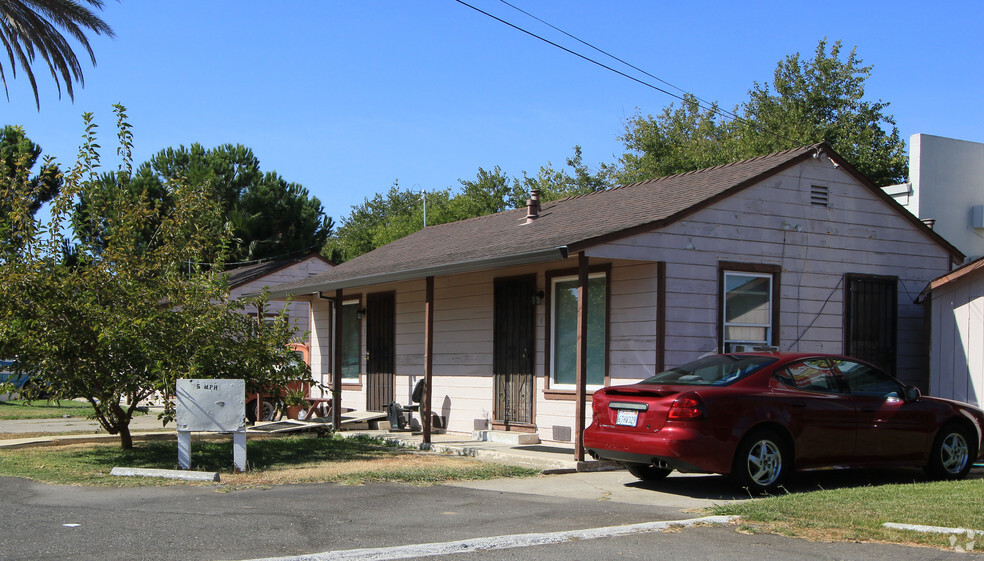 5820 Stockton Blvd, Sacramento, CA for sale - Primary Photo - Image 1 of 1