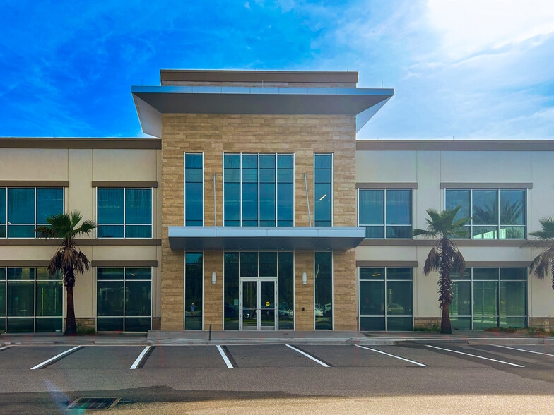 11755 Palm Bay Parkway, Jacksonville, FL for lease - Building Photo - Image 1 of 4