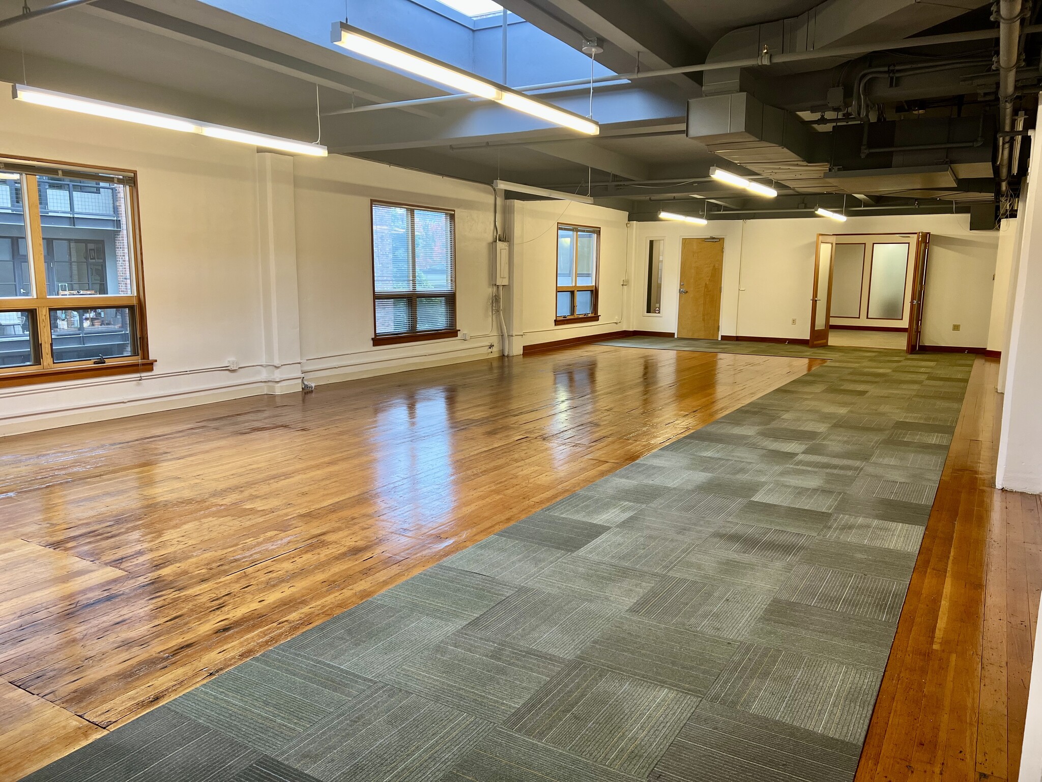 1100 NW Glisan St, Portland, OR for lease Interior Photo- Image 1 of 9