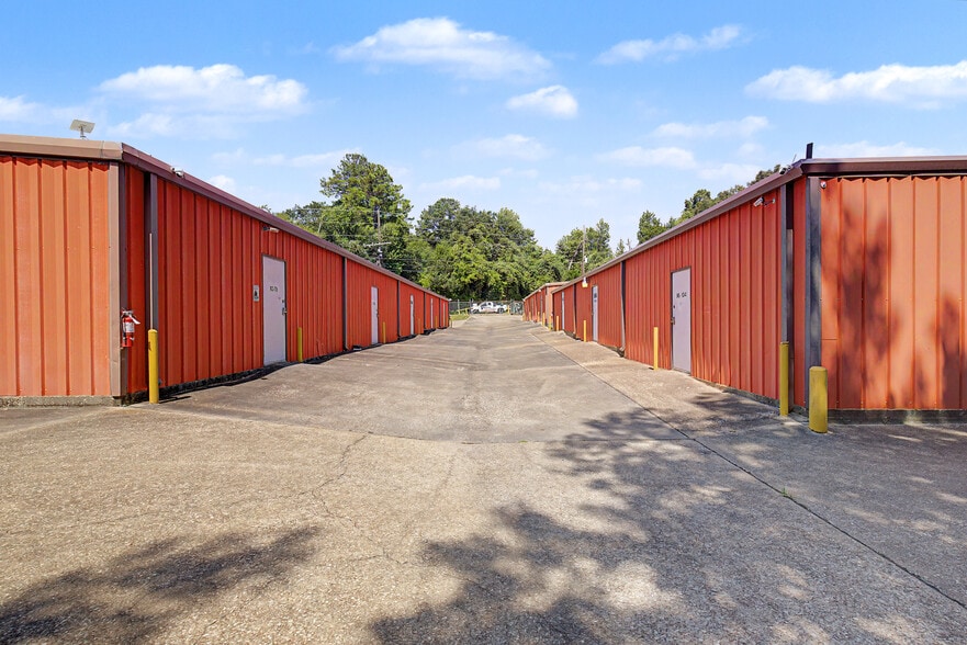 1123 US Highway 190, Huntsville, TX à vendre - Photo principale - Image 1 de 3