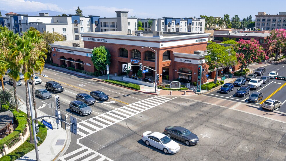 444 N Harbor Blvd, Fullerton, CA à louer - Photo principale - Image 1 de 6