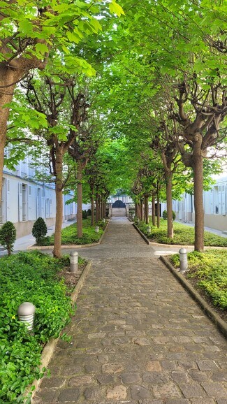 More details for 11 Rue Chateaubriand, Paris - Multifamily for Sale