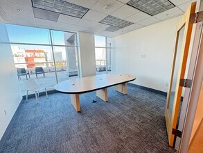 5885 Hollis St, Emeryville, CA for lease Interior Photo- Image 2 of 15