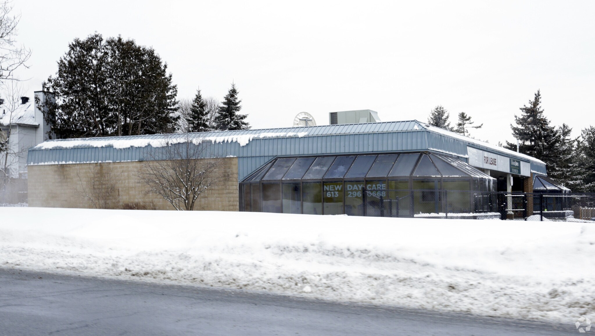 200 Katimavik Rd, Ottawa, ON à vendre Photo principale- Image 1 de 1