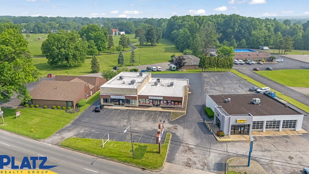 4365 Youngstown Rd SE, Warren, OH à vendre - Photo du bâtiment - Image 2 de 7