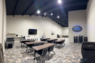 11101-11109 Cutten Rd, Houston, TX for lease Building Photo- Image 2 of 3