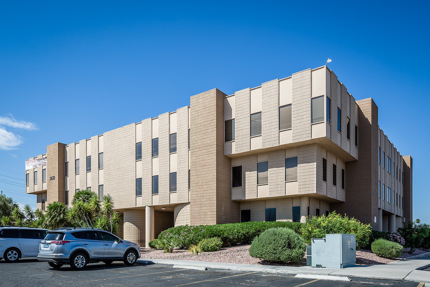 3430 E Flamingo Rd, Las Vegas, NV for lease - Building Photo - Image 1 of 5