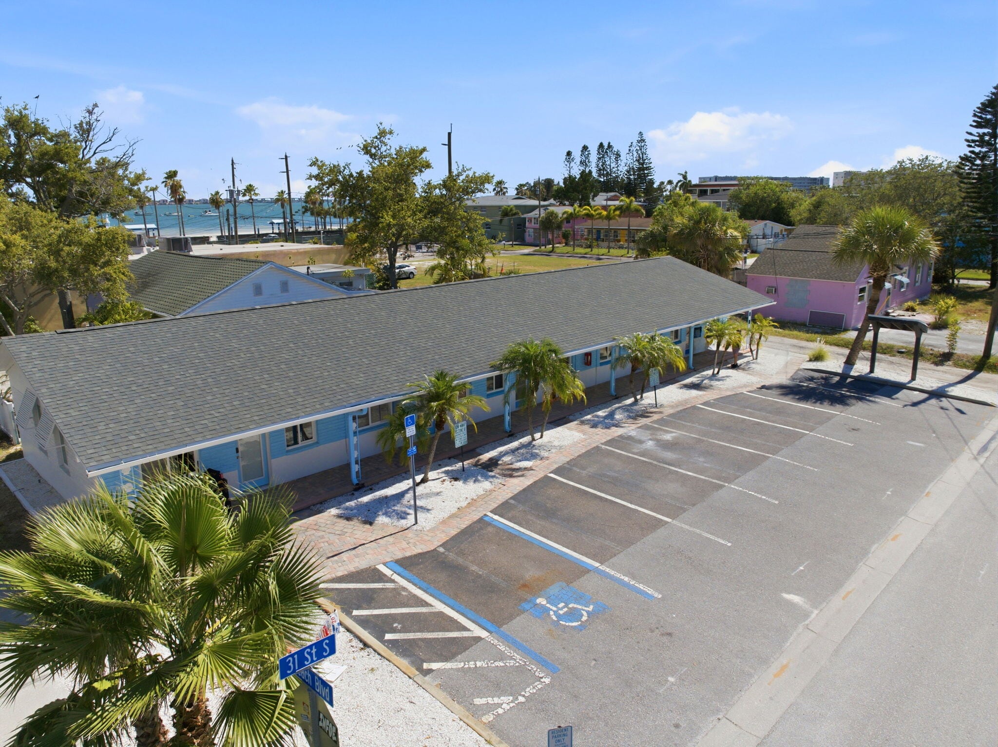 3101 Beach Blvd S, Gulfport, FL à vendre Photo du bâtiment- Image 1 de 19
