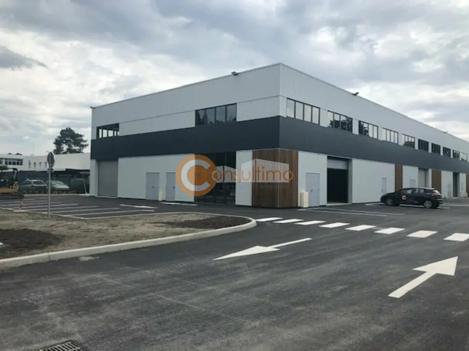 Flex in Gradignan for lease Building Photo- Image 1 of 10