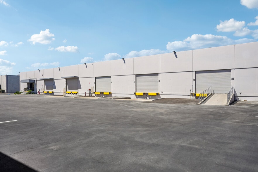6781 8th St, Buena Park, CA for lease - Building Photo - Image 2 of 9