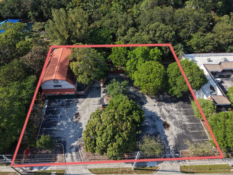 2777 W Hillsboro Blvd, Deerfield Beach, FL à louer - Photo du bâtiment - Image 3 de 5