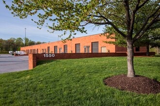 1500 Caton Center Dr, Arbutus, MD à louer Photo intérieure- Image 2 de 2