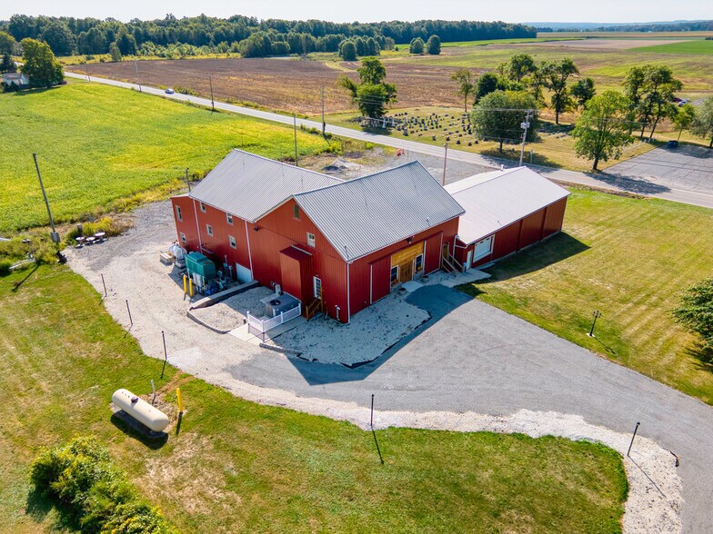 5984 W South Range Rd, Salem, OH à vendre - Photo du bâtiment - Image 3 de 52