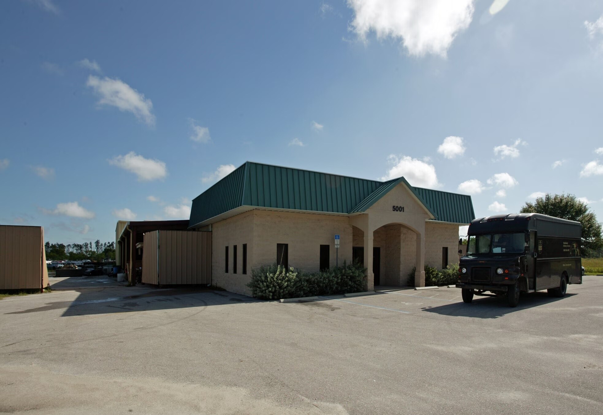 5001 Dr Martin Luther King Blvd, Fort Myers, FL à louer Photo principale- Image 1 de 6
