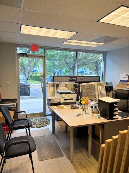 6601 Lyons Rd, Pompano Beach, FL for lease - Interior Photo - Image 2 of 12