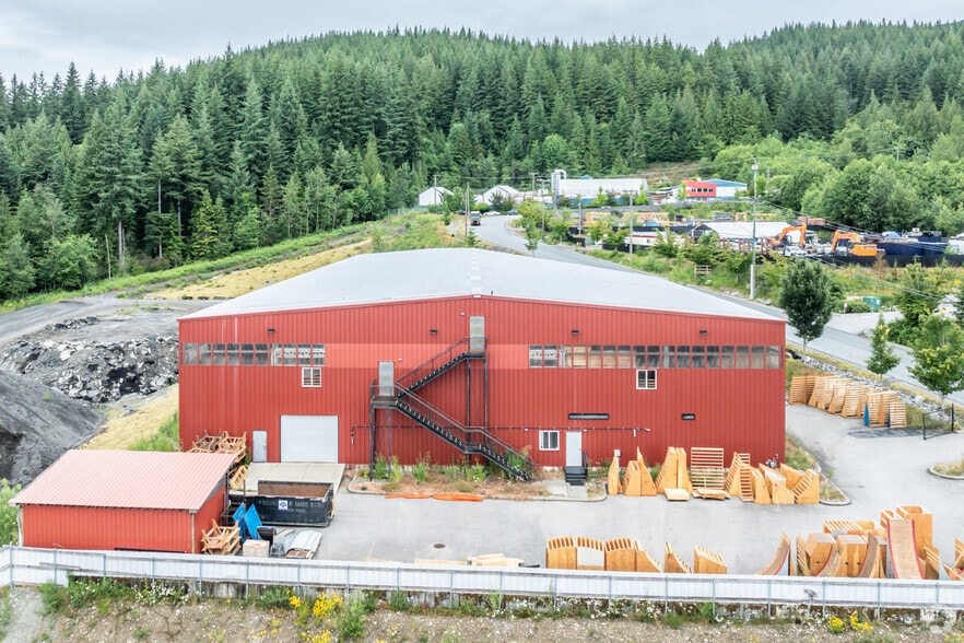 13065 Katonien St, Maple Ridge, BC for sale - Building Photo - Image 2 of 3