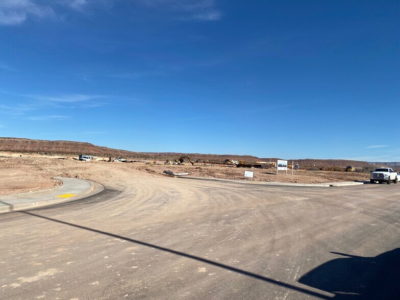 4500 Airport Parkway, St George, UT à vendre - Photo du bâtiment - Image 2 de 10