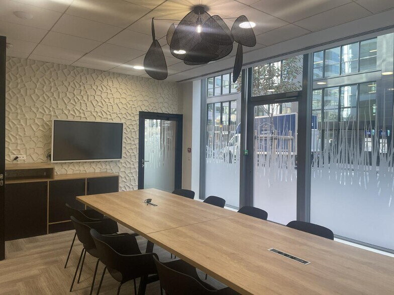 1 Rue Mozart, Clichy à louer - Photo du bâtiment - Image 3 de 25