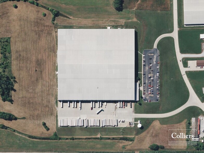 329 Industrial Dr, Albion, IL for lease - Building Photo - Image 2 of 5