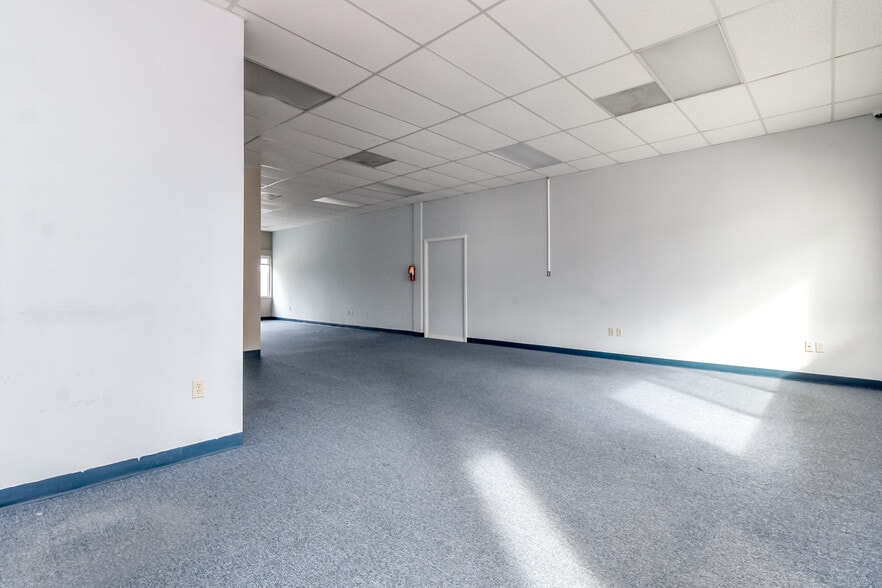 3721 Kitsap Way, Bremerton, WA for lease - Interior Photo - Image 3 of 52