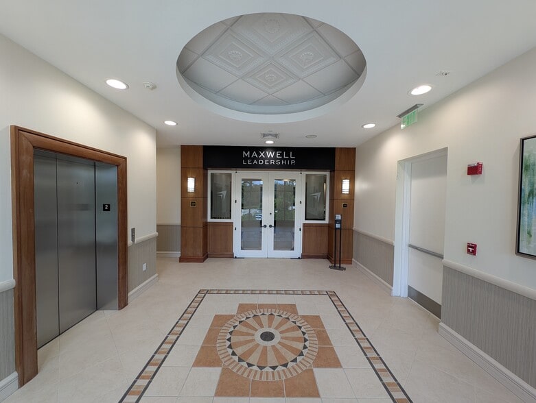 2925 Pga Blvd, Palm Beach Gardens, FL for lease - Building Photo - Image 2 of 7