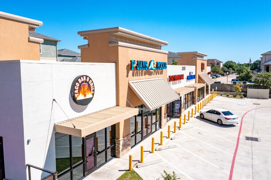 2850 W Baker Rd, Baytown, TX à louer - Photo du bâtiment - Image 2 de 5