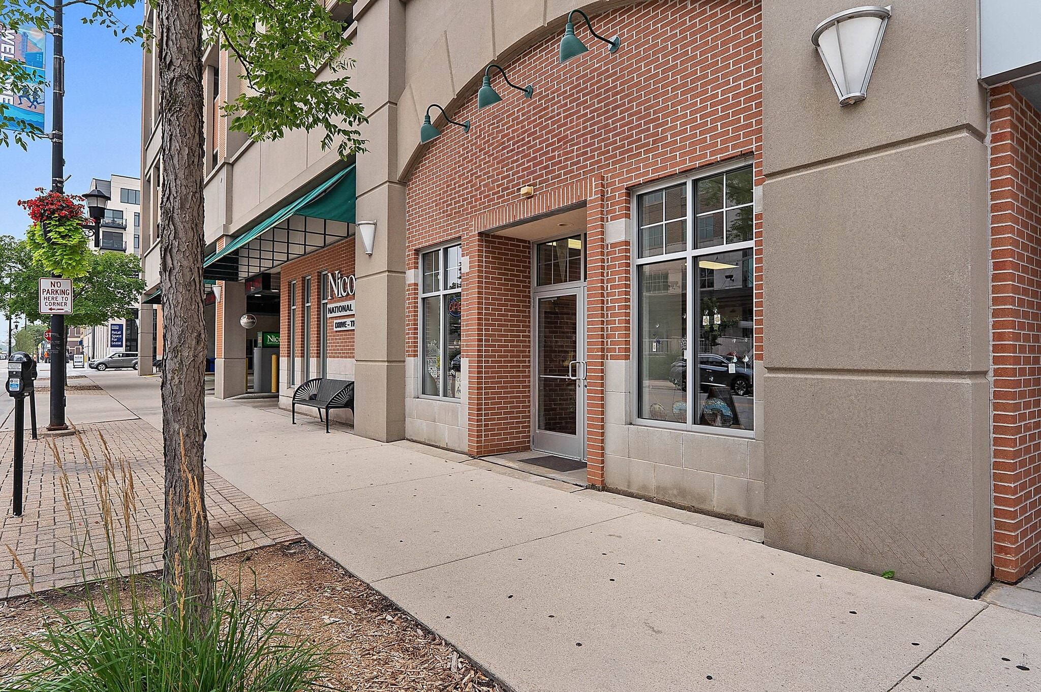 100-140 N Washington St, Green Bay, WI for lease Building Photo- Image 1 of 9