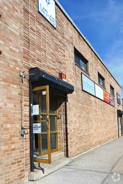 147-48 182nd St, Jamaica, NY à louer - Photo du bâtiment - Image 1 de 1