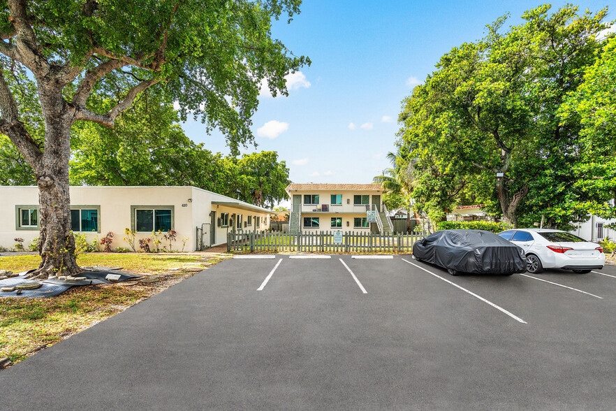 620-630 SW 7th St, Pompano Beach, FL for sale - Building Photo - Image 2 of 16