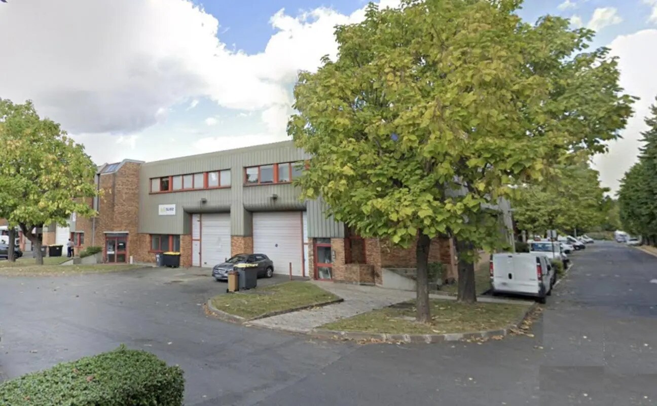 Office in Bondy for lease Building Photo- Image 1 of 10