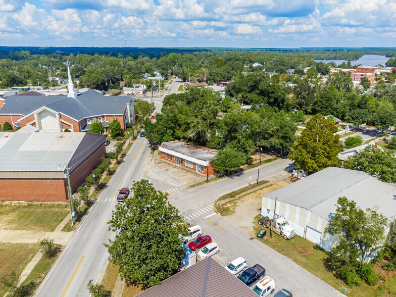 5118 Canal St, Milton, FL à louer - Photo du bâtiment - Image 3 de 4