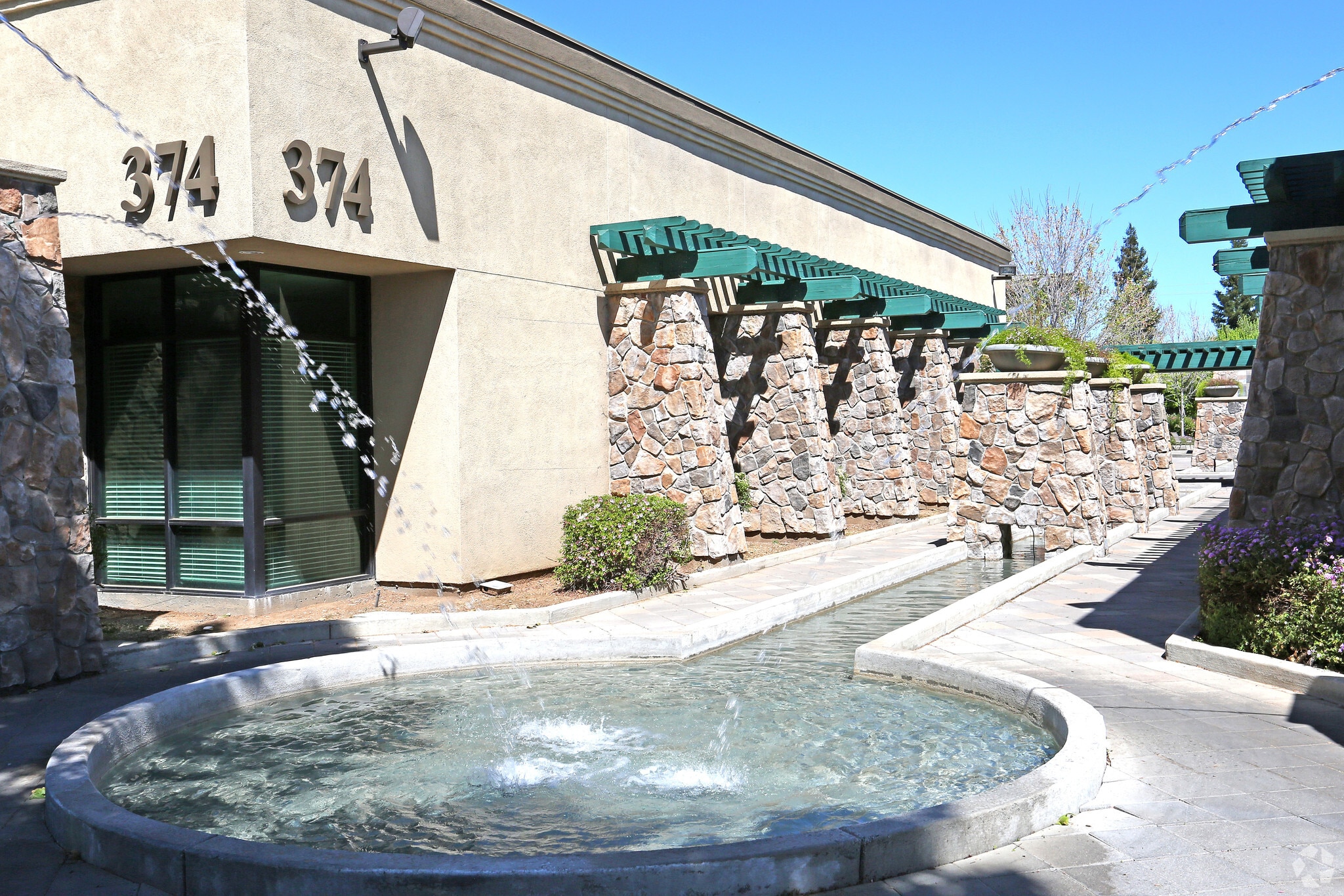 388 E Yosemite Ave, Merced, CA for lease Building Photo- Image 1 of 2