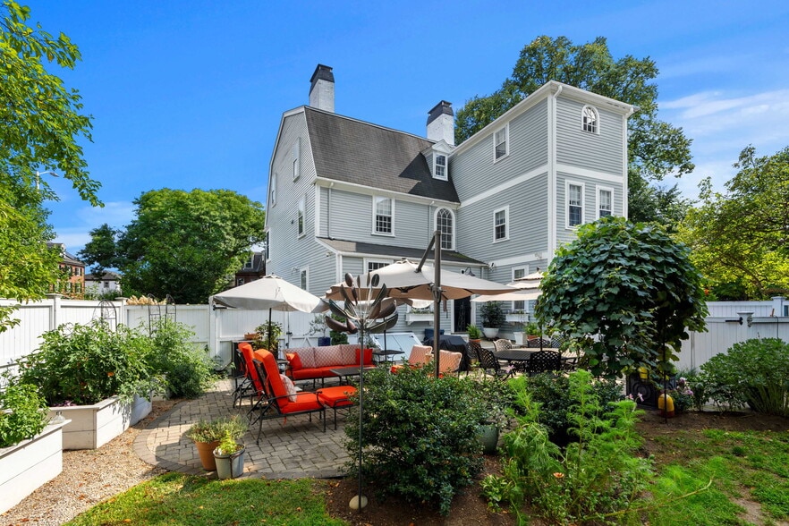 314 Essex St, Salem, MA for sale - Building Photo - Image 3 of 86