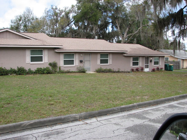 211 N Citrus Ave, Inverness, FL à vendre - Photo du bâtiment - Image 1 de 1