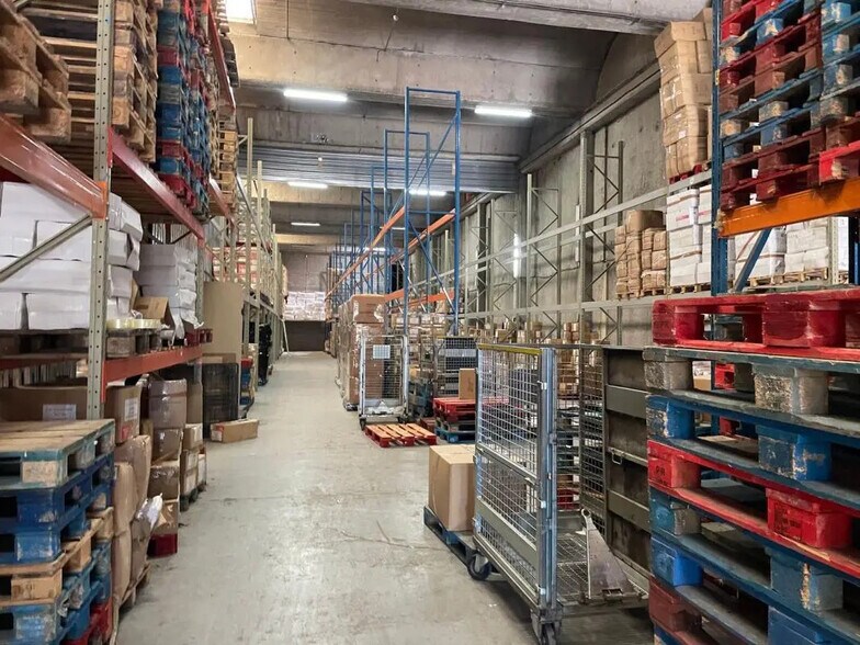 Industrial in Gonesse for lease - Interior Photo - Image 3 of 6