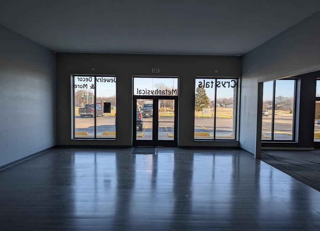 208-216 N Main St, Creve Coeur, IL à louer Photo intérieure- Image 1 de 10