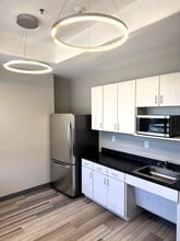 4601 Old Shepard Place, Plano, TX à louer Photo intérieure- Image 2 de 23