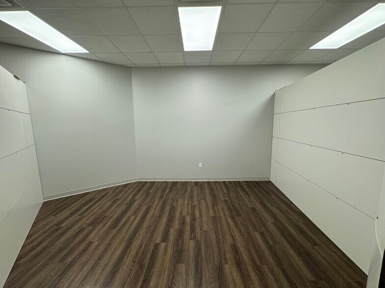 249 N College Rd, Lafayette, LA à louer - Photo du bâtiment - Image 1 de 8